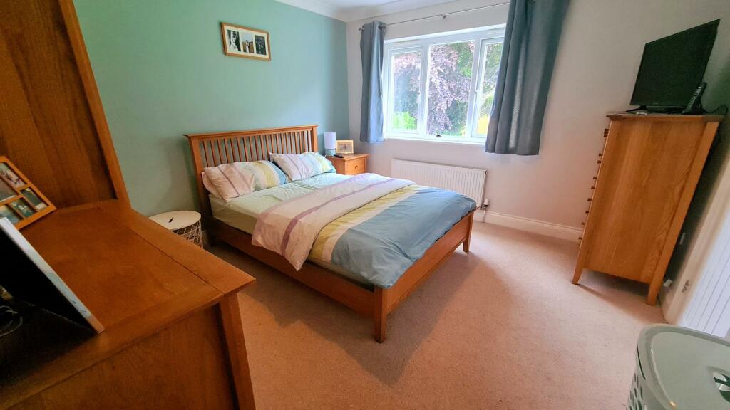bed 1 Resized.jpg