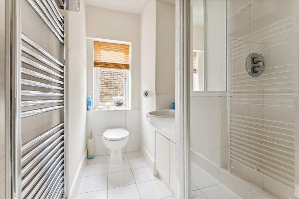 Top Floor Shower Room