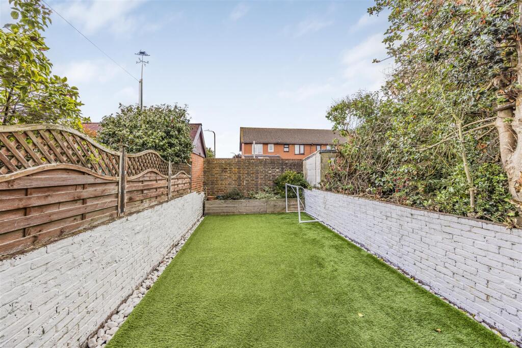38 Hellyer Road, Milton-PorticoMarketing-SoldBy-35