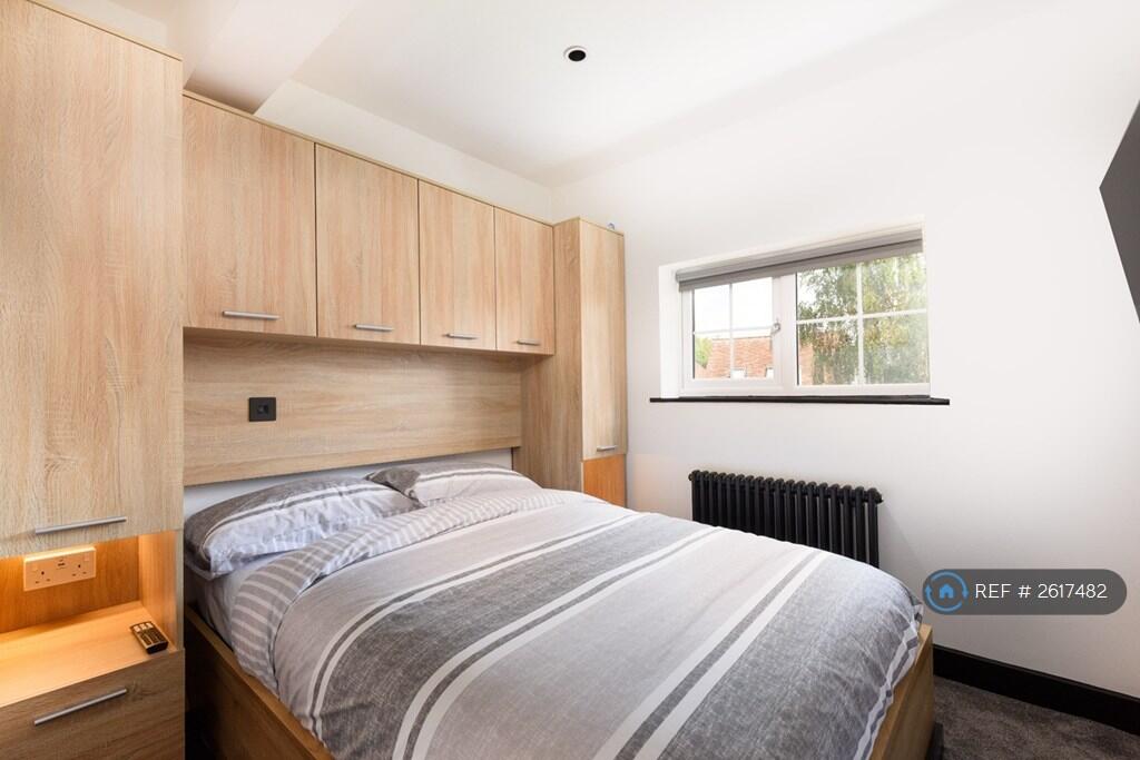 Guest Bedroom 