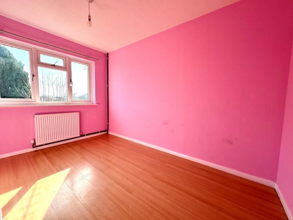 77 Coniston bed 2