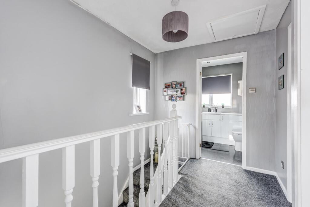 56BinsteadGrove(Interior)-12.jpg