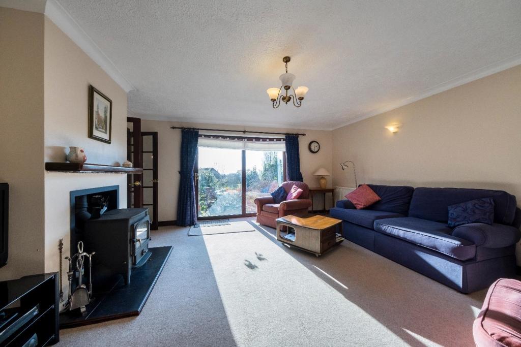 Meadow House-009.JPG