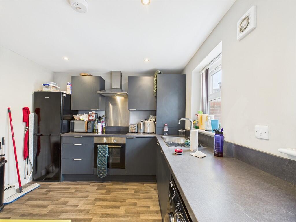 CAM01835G0-PR0205...