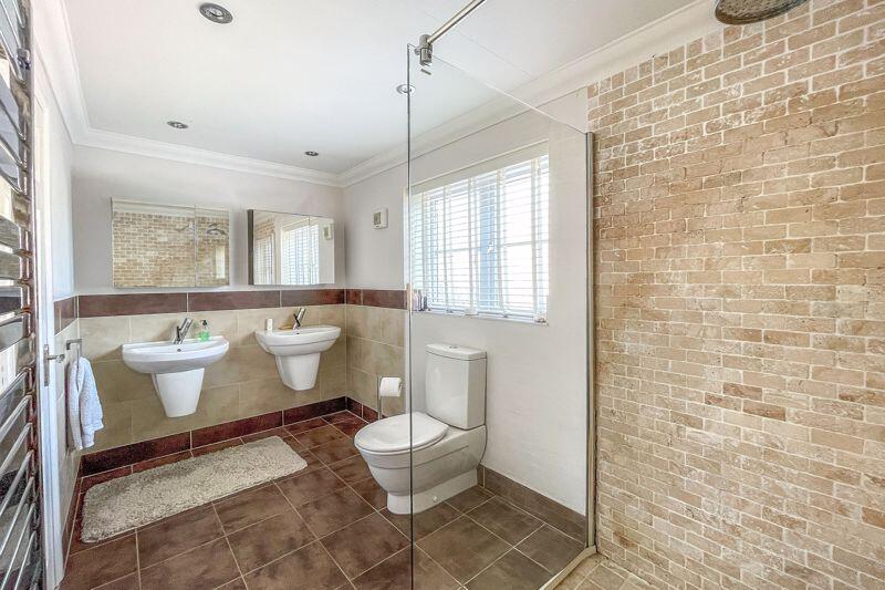 Bedroom One En-suite