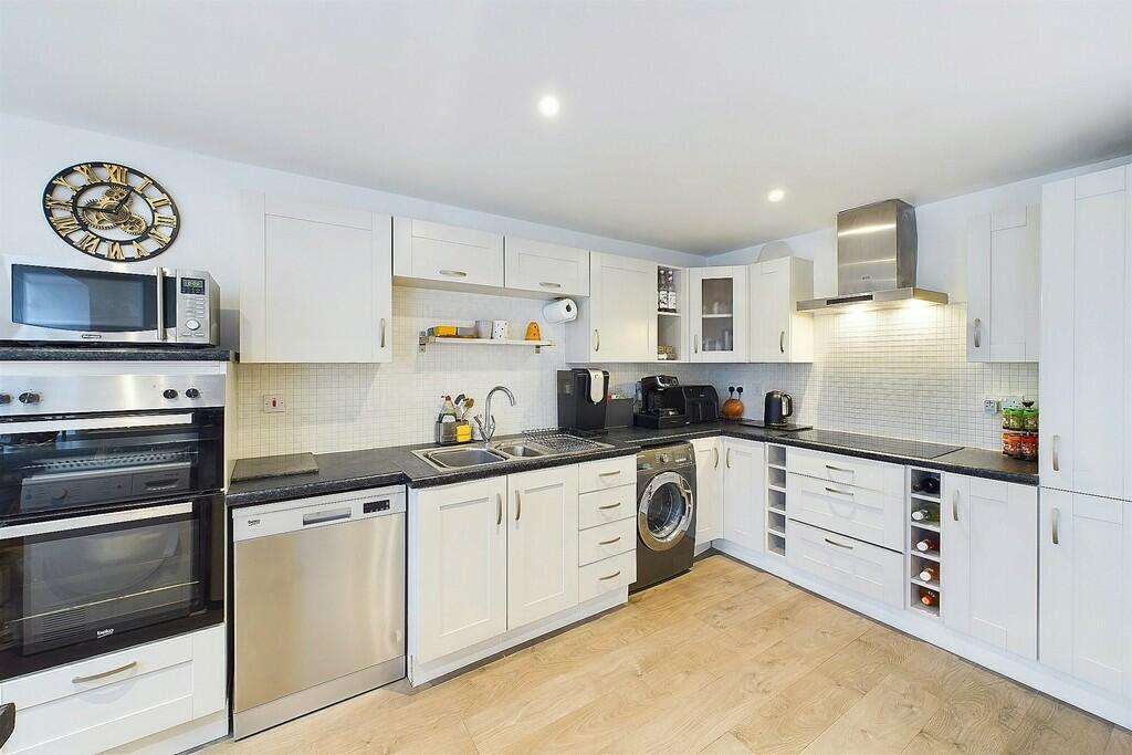 CAM03416G0-PR0052...