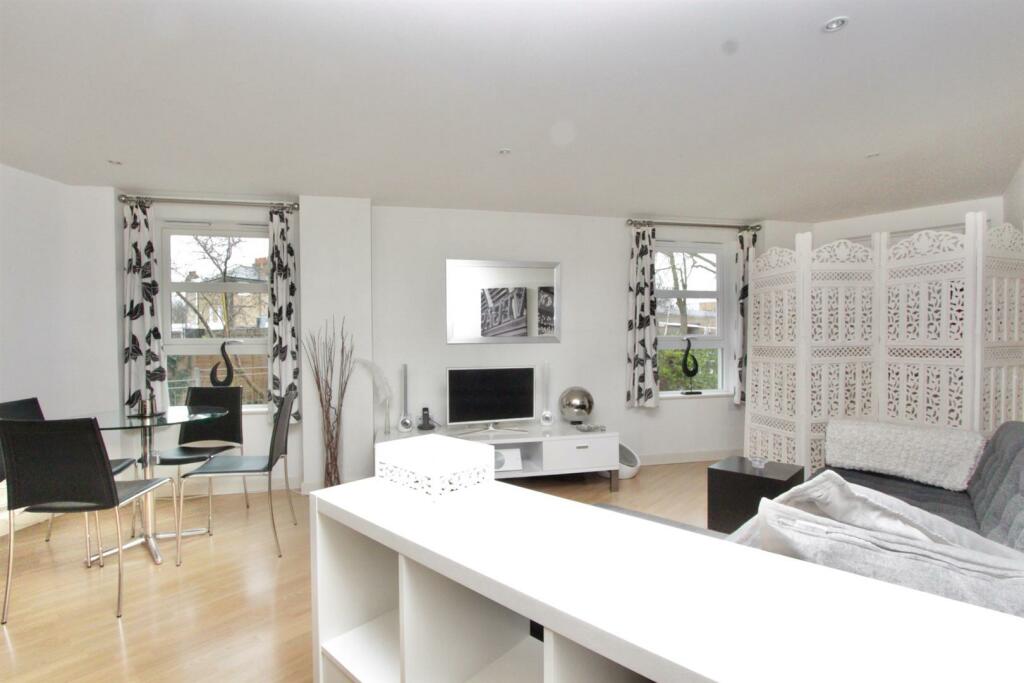 Blue Court, Sherborne Street, N1