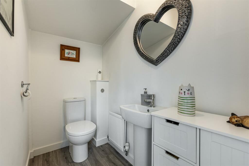 7 Knoll Park Mews Galashiels 14.JPG