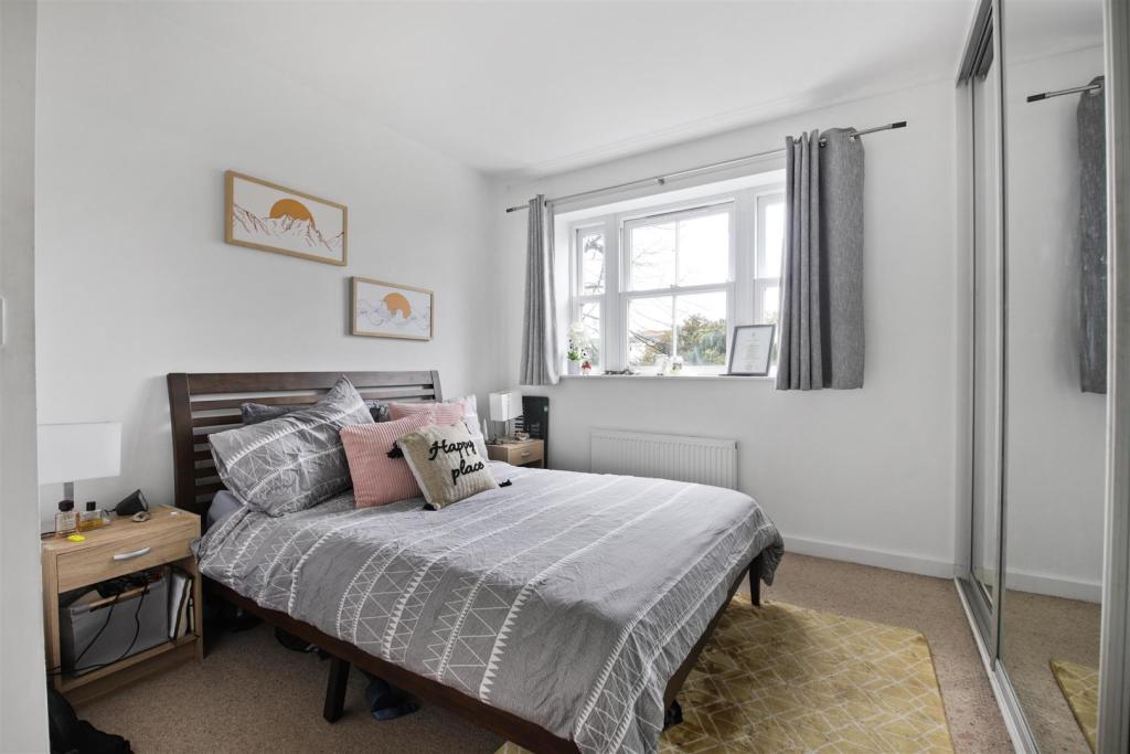 bedroom.jpg