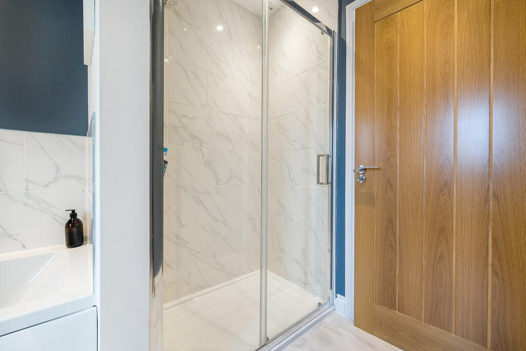 Family Bathroom D...