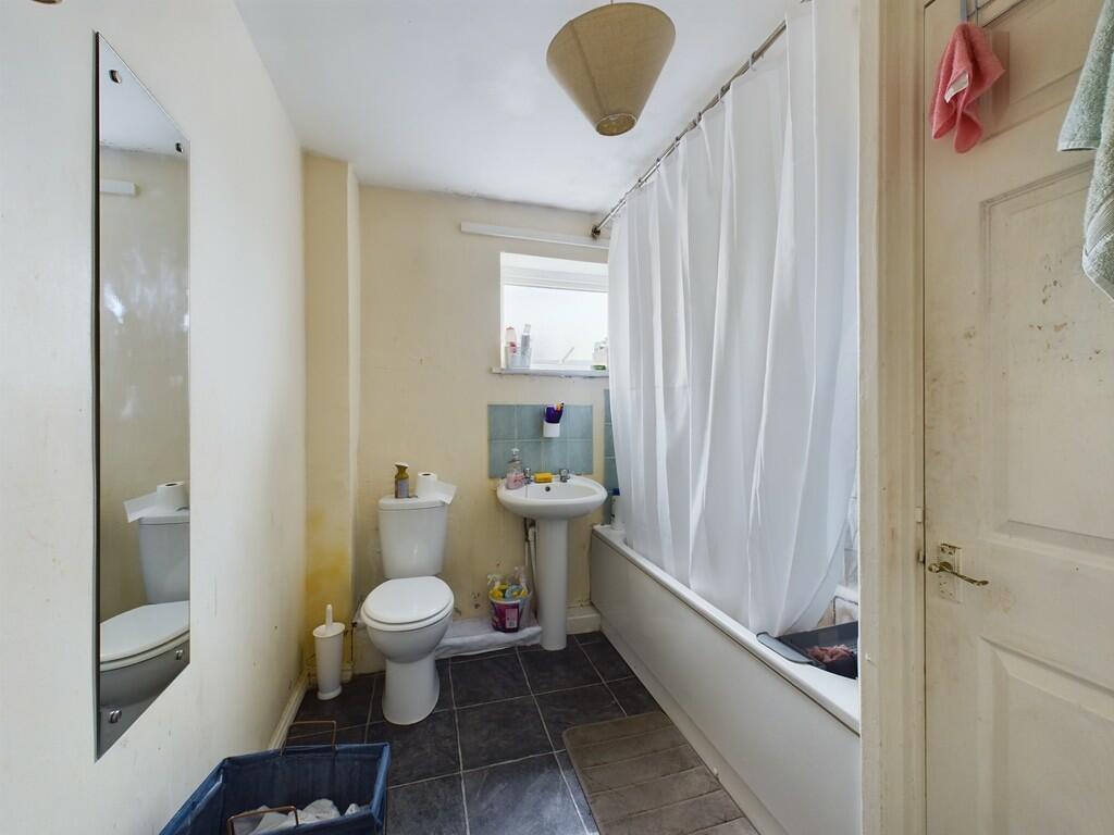 CAM01835G0-PR0095...