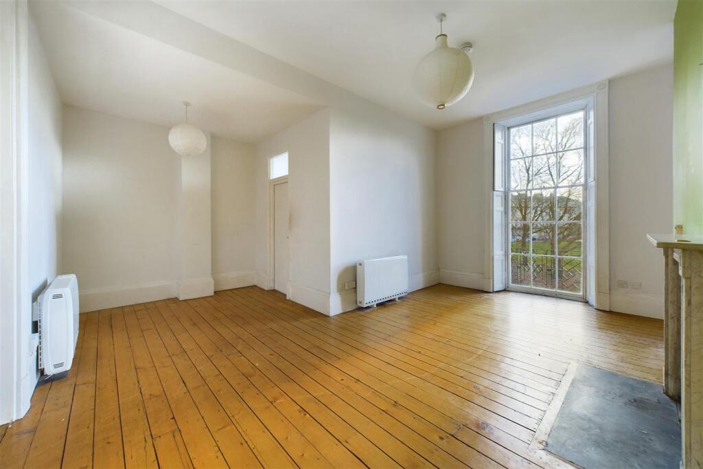 Flat 3, 6, Nelson Place West, Walcot, Bath, BA1 2T