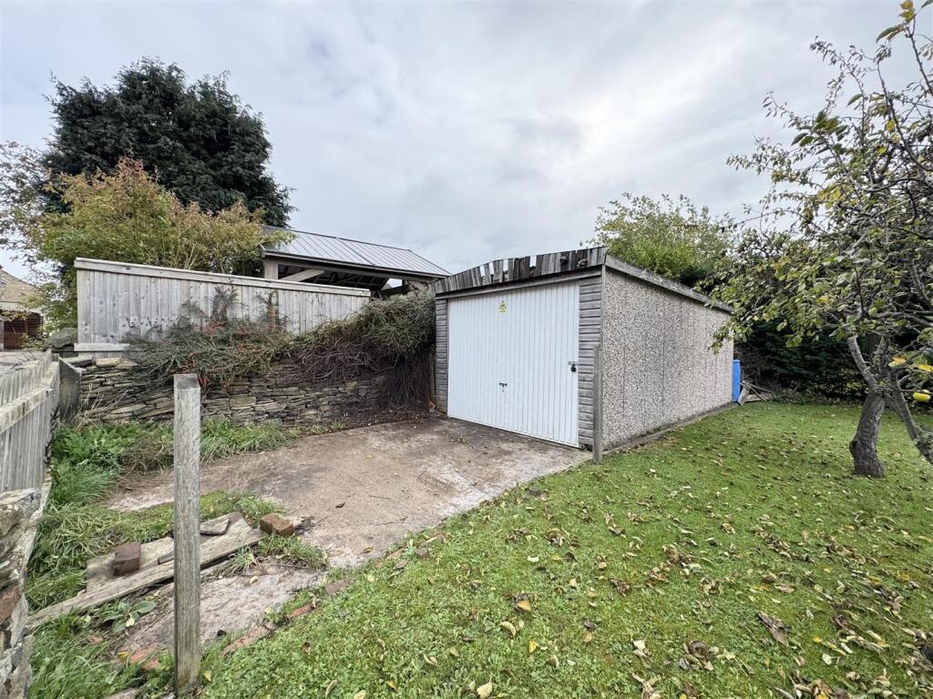 GARAGES &amp; PARKING