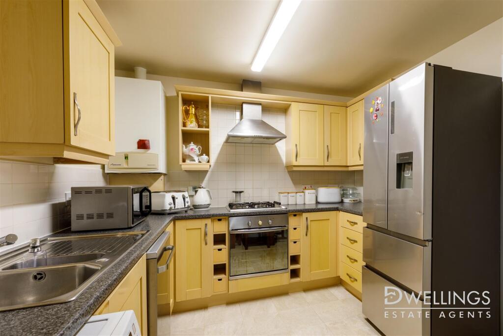 DWELEST- 20 St Matthew street, DE14 3DT - 007.jpg