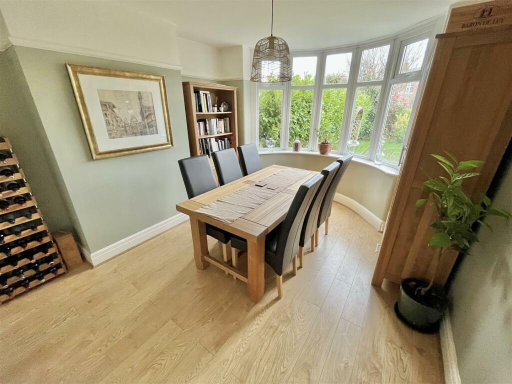 Dining Room.jpg