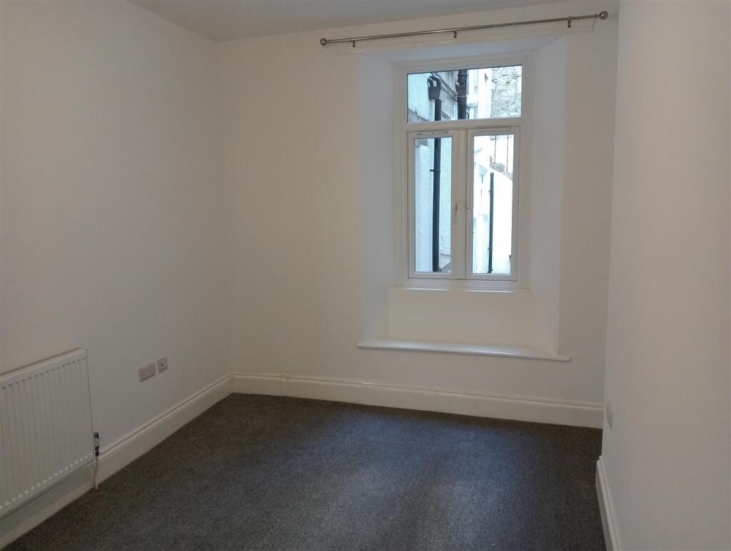 Bedroom.jpg