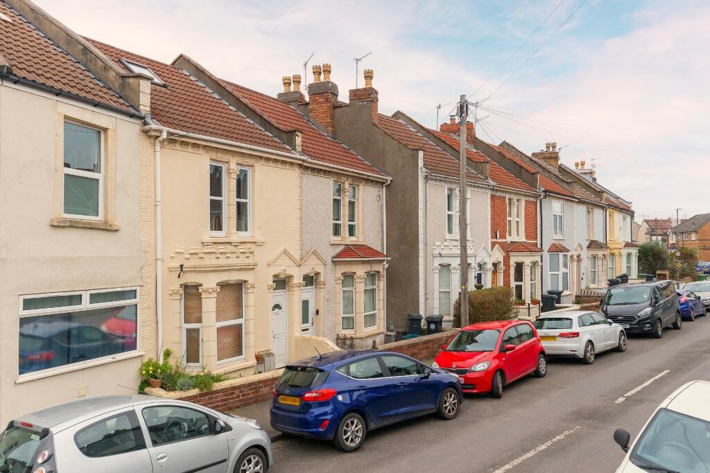 1B7R4BR - External A.jpg