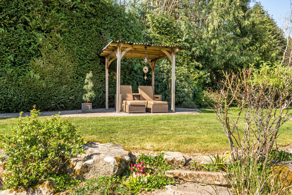 1270330 (35)aa.jp...