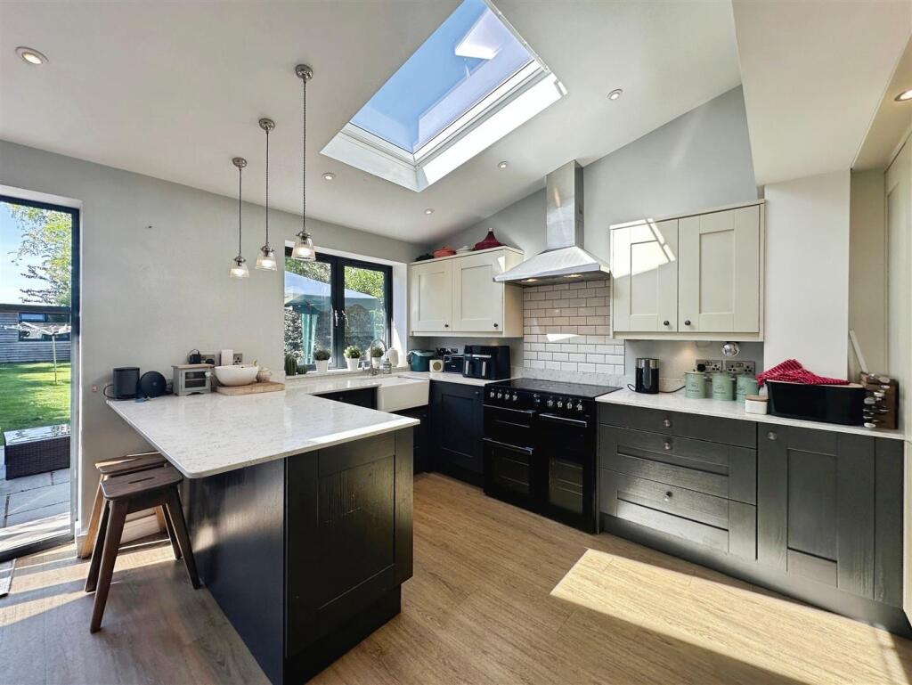 c8031634--44DE-86B8-6C28EA22DA8E-18204-0000071DB38