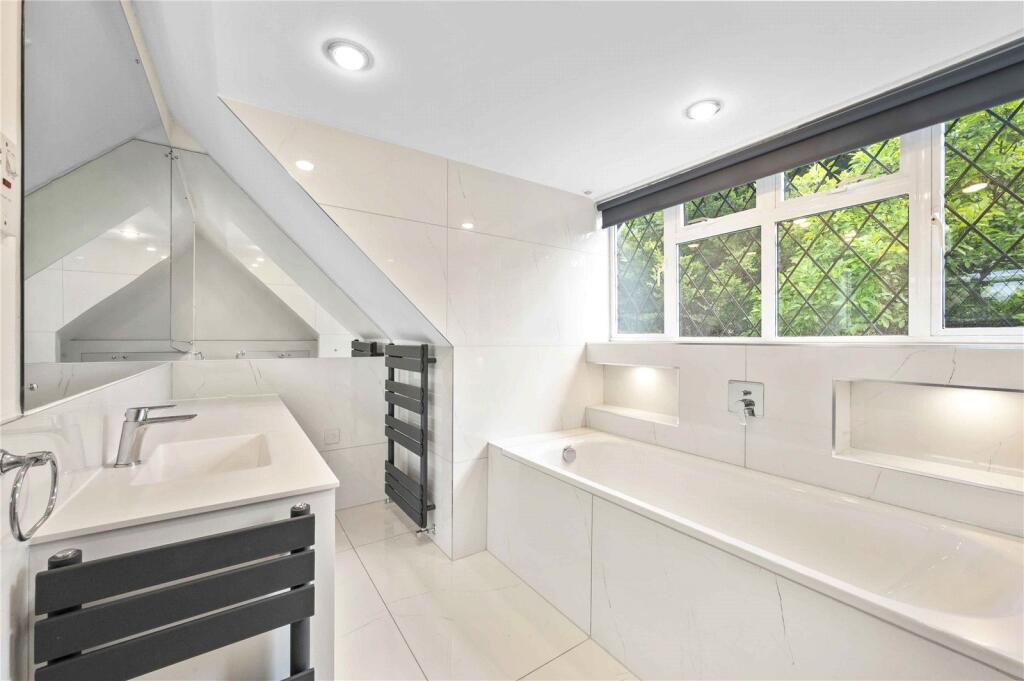 Bedroom One En Suite