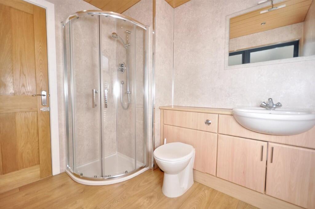 En Suite Shower Room