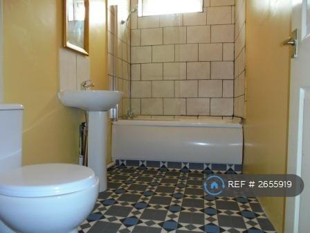 Bathroon 1