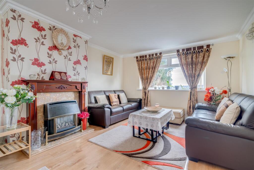 23 Knaresborough Drive-4.jpg