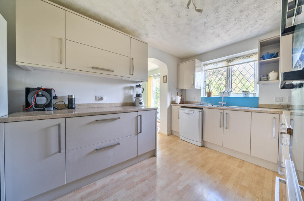 1355503-9-68c8277...