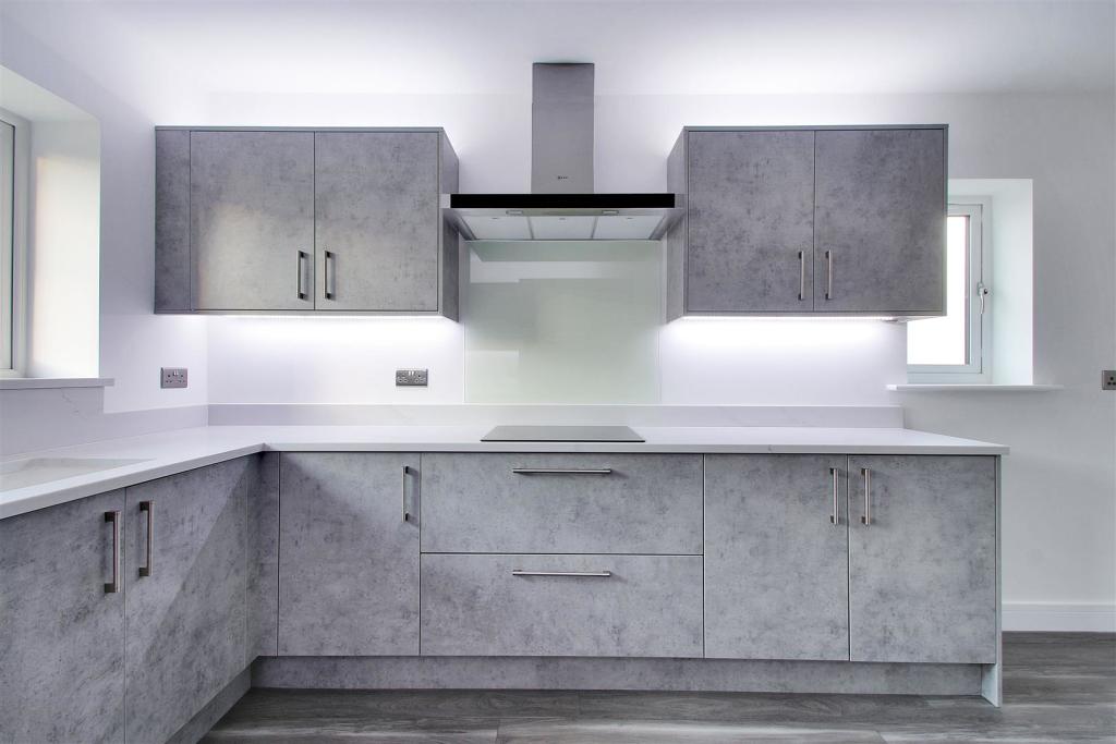 Kitchen Aspect (iii).jpg