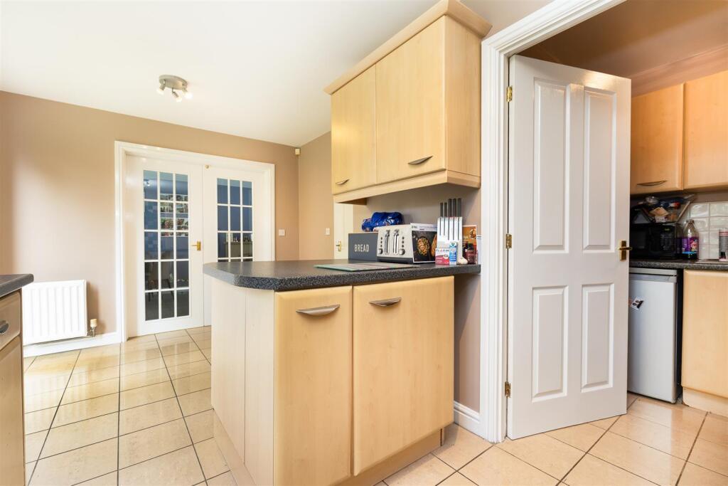 LE67 1HL 68JR-007.jpg