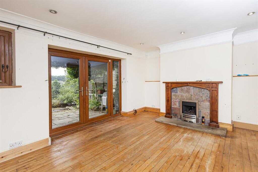 Bramleys Estate Agents - Height Green - Sowerby Br