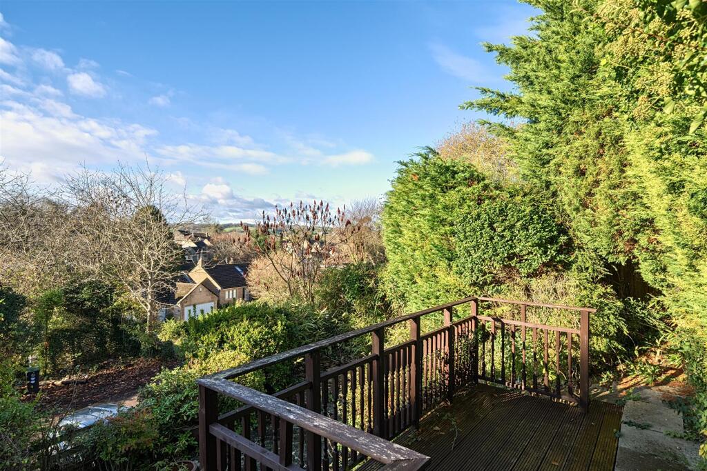 Upper Decking (2).jpg