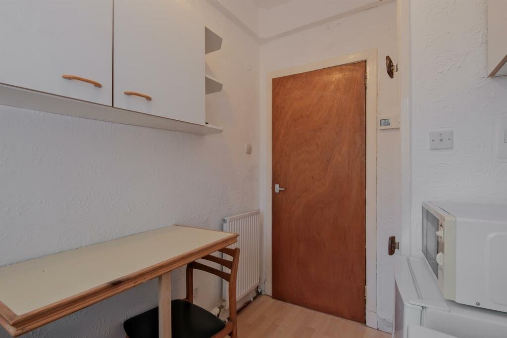 025-140 Waverley Drive Wishaw, ML2 7DW.jpg