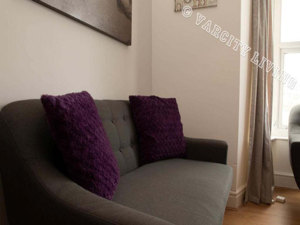 48Caellepa_livingroom4.jpg