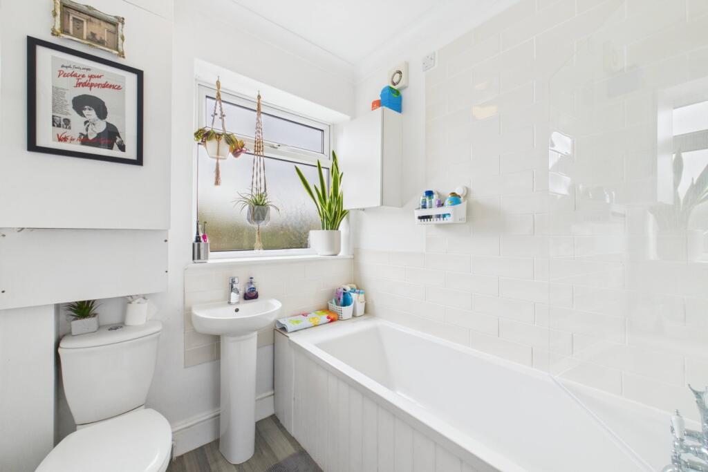 CAM03162G0-PR0248-STILL011