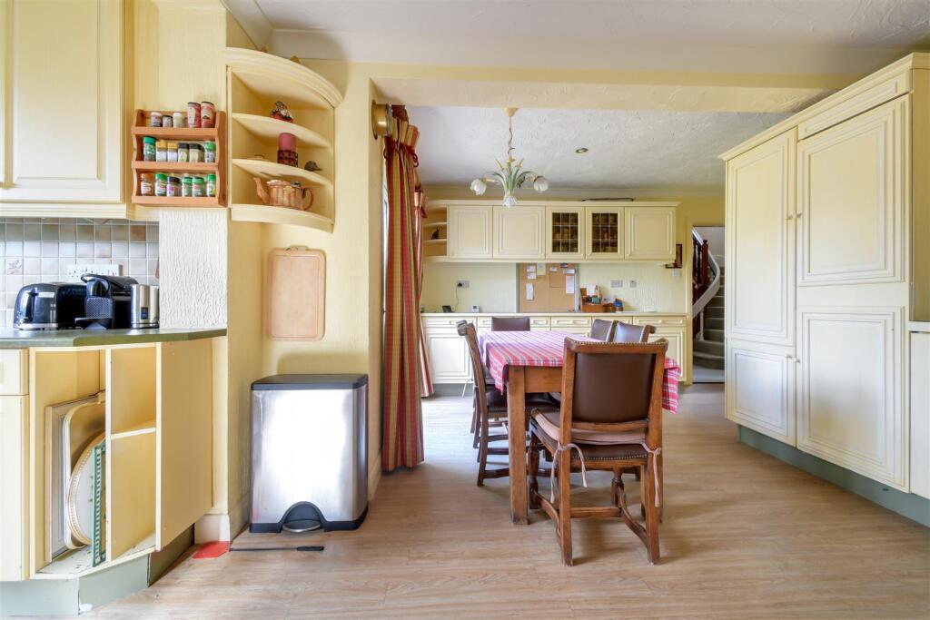 Kitchen diner