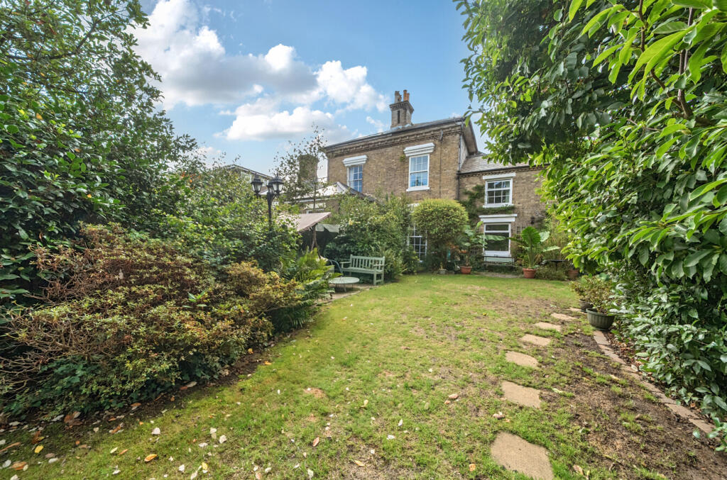 1345970-29-68b880...