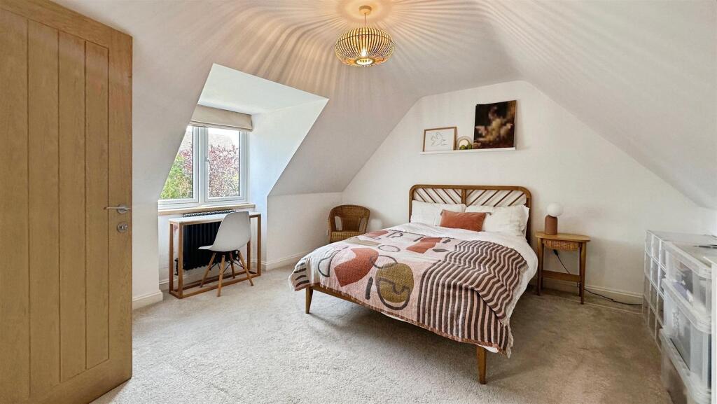 1cb8e9c2--4144-8F28-B92EB56A34A1-46764-00000FEDFFC