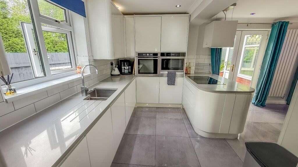 Denbigh Close 30-18.jpg