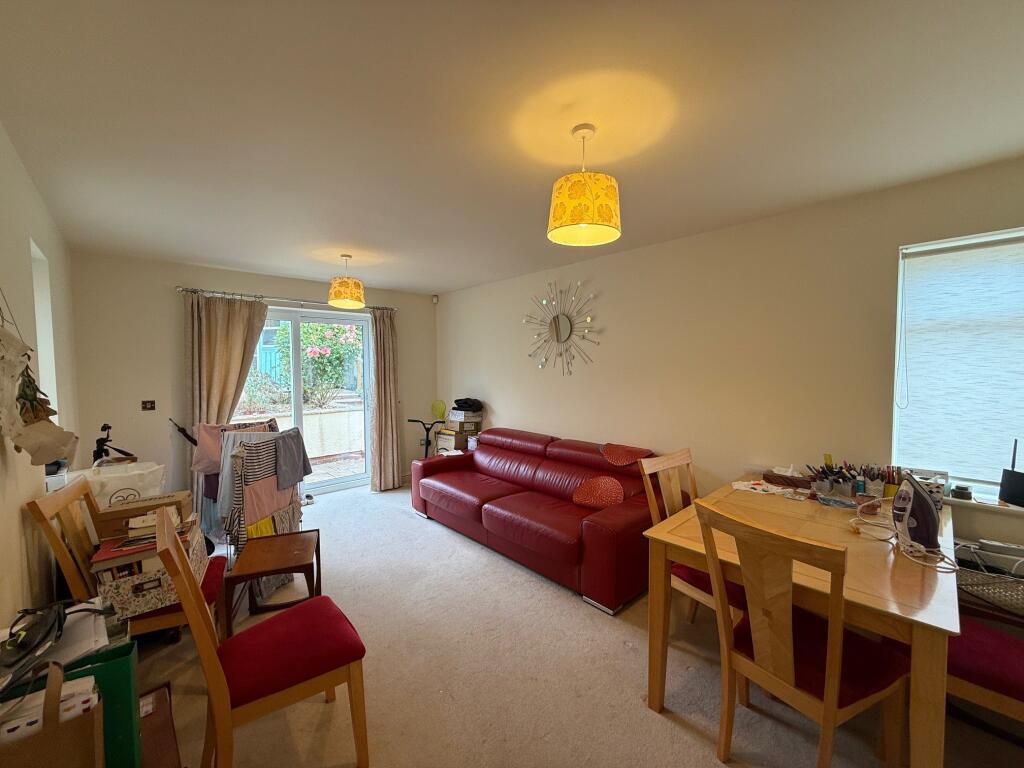 Lounge 1