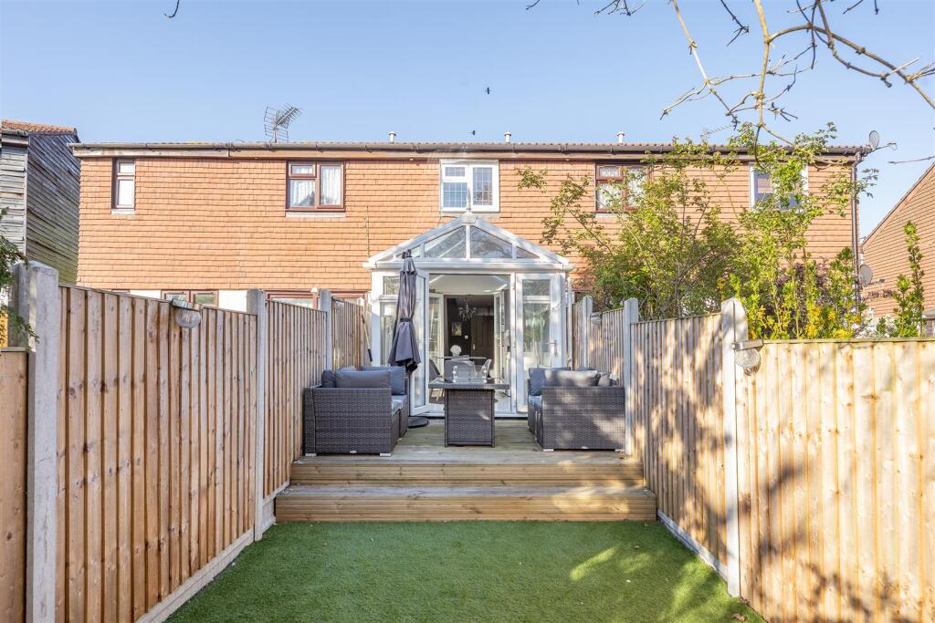 Mapleton Road E4