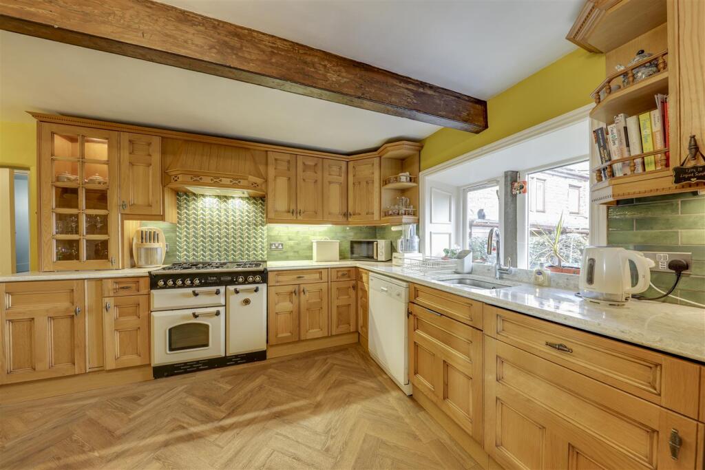 Kitchen Alt