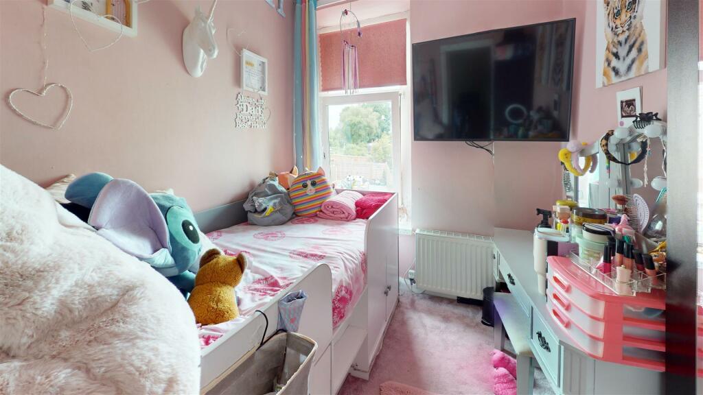 Sun-Street-Bedroom 1.jpg