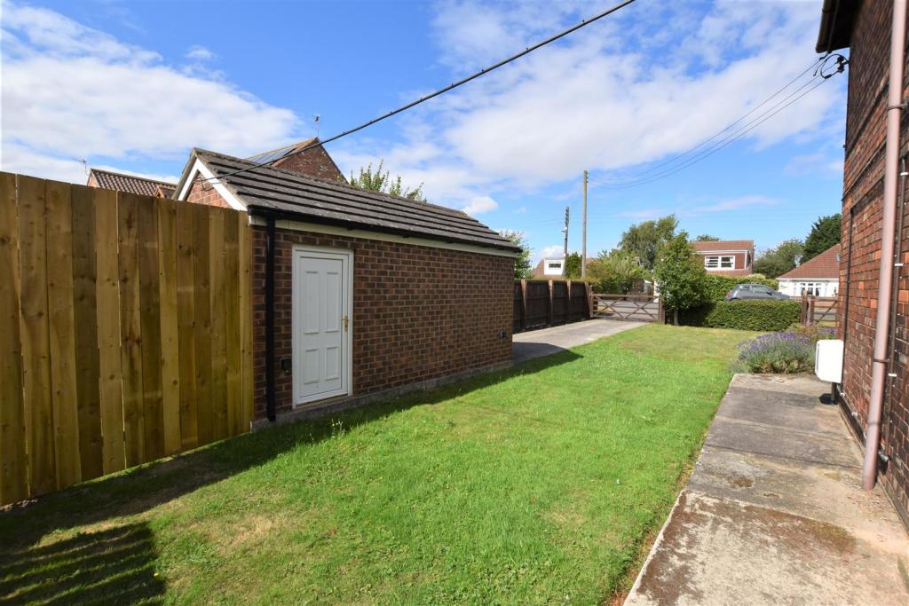 Front Garden.jpg