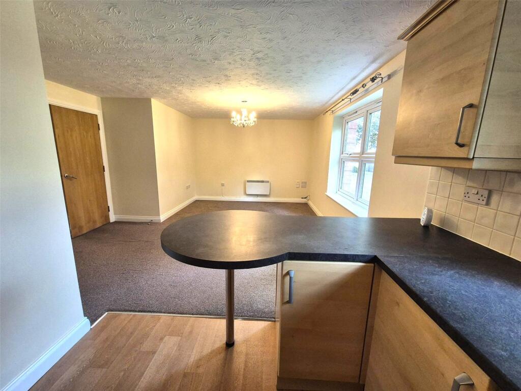 Lounge/Kitchen