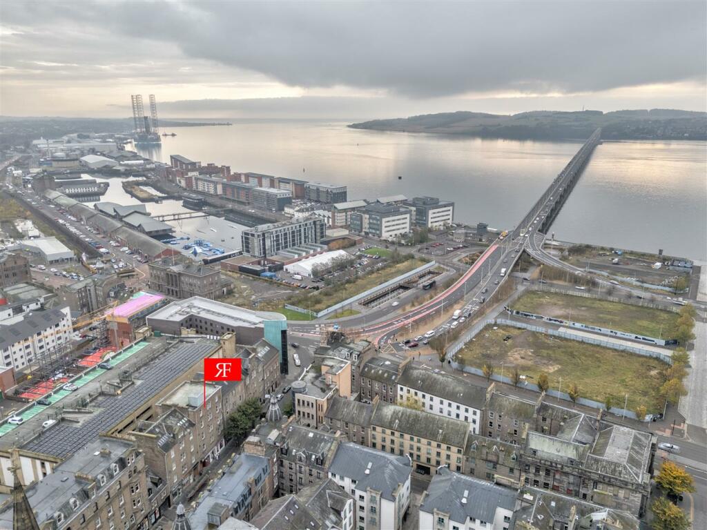 Flat 4 21 Commercial Street Dundee-2.JPG