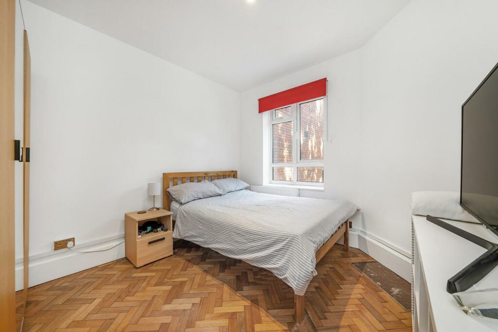 Bedroom 1.JPG
