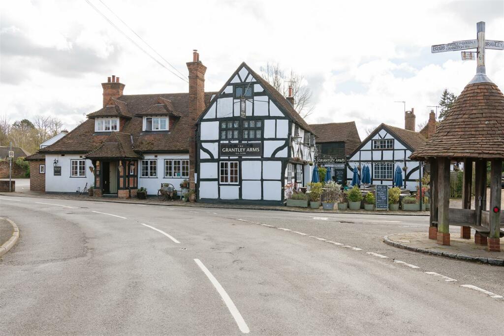 Wonersh Grantley Arms Pub