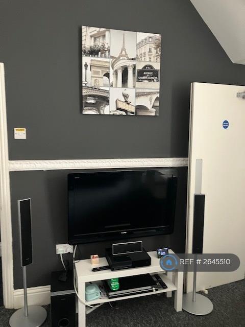 Smart Tv &amp; 'Dolby' Surround System