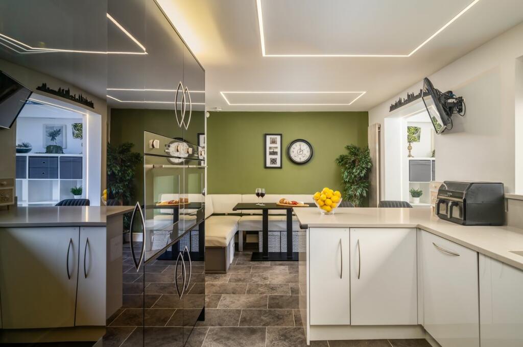 Kitchen diner